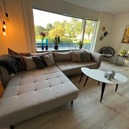 Nyrenoveret Lejlighed Med Balkon Og Parkering Έσμπιεργκ Εξωτερικό φωτογραφία